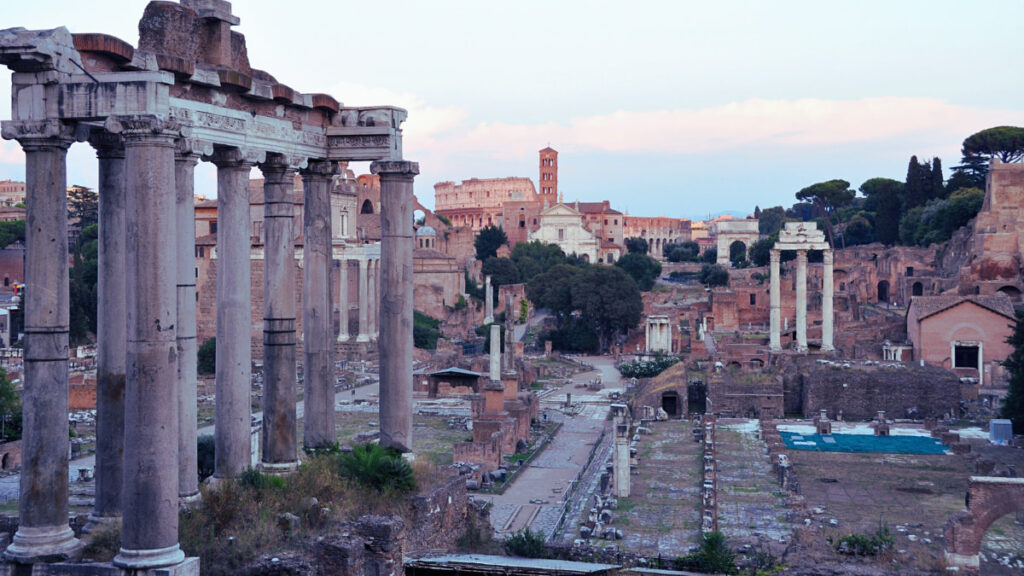 Daily Life in Ancient Rome: Culture, Society, and Lasting Legacy